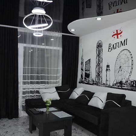 Studio "Black - White" Batumi Eksteriør bilde