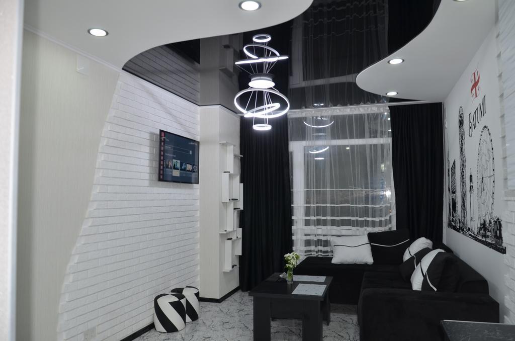 Studio "Black - White" Batumi Eksteriør bilde